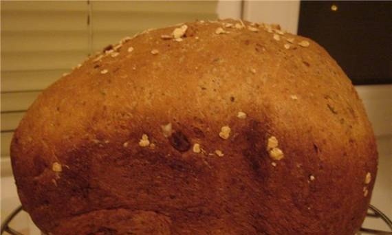 לחם עם שום, אגוזי מלך, בזיליקום ואורגנו בתוצרת לחם