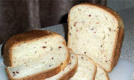 לחם חיטה עם נקניקיות "לצוד" (יצרנית לחם)