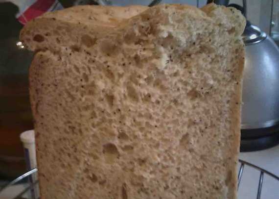 לחם עם שומשום, פרג, דלעת, גרעיני חמניות (יצרנית לחם)