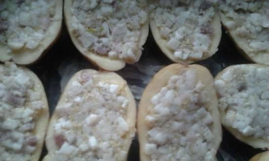 תפוחי אדמה אפויים במילוי בייקון