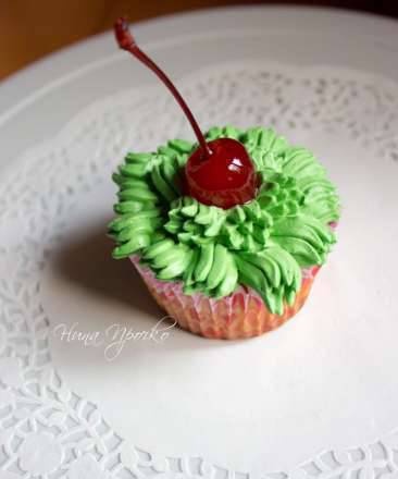 Cupcakes by Kate Shirazi