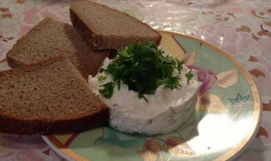 Rustic meal: Bavarian-style treat. Cottage cheese with onions.