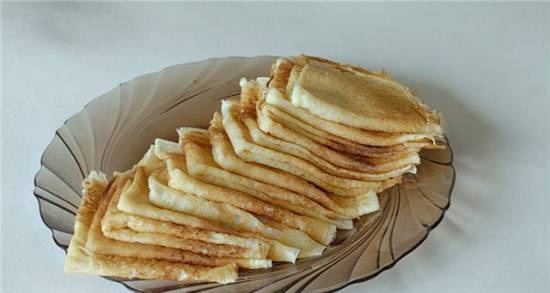 Pancakes in a crepe maker Jardeko