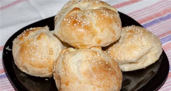 Buns Knysh from puff pastry