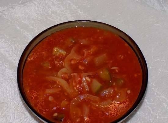 Zucchini in tomato and garlic