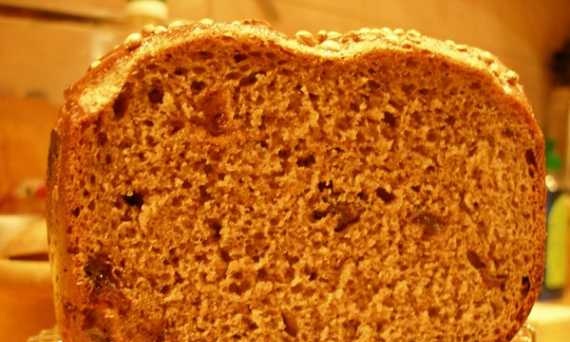 לחם שיפון חיטה עם צימוקים בייצור לחם
