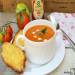 Cream of tomato soup with pepper and croutons