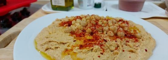 Hummus Middle East (+ video)
