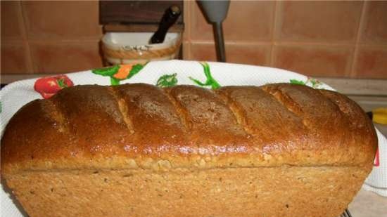 לחם שיפון חיטה העשוי מדגנים מפוזרים ודגנים