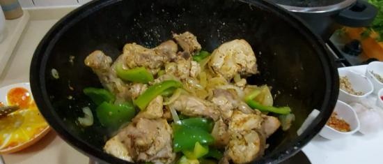 Chakhokhbili of chicken in a cast-iron cauldron (+ video)