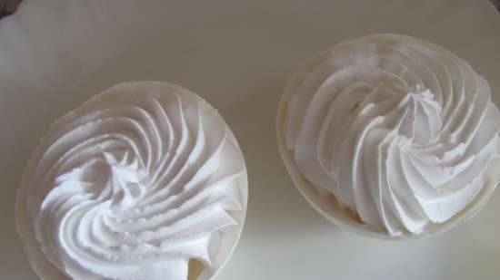 Cherry meringue Snow Globe (kitchen processor Bomann KM 398 CB)