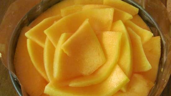 Mousse cake Melon-yogurt without baking