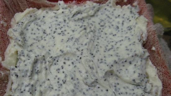 Easter cottage cheese with raisins and poppy seeds (no eggs)