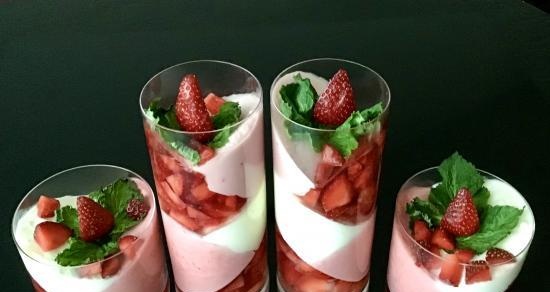 Strawberry yoghurt mousse (+ video)