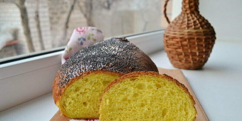 Butter bread with turmeric and poppy seeds based on Shirin Cheryak