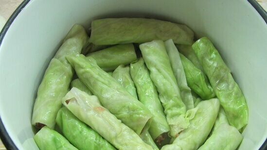 Huaraa malfuf - Arabic cabbage rolls