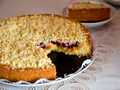Shortcake with fruit and streusel