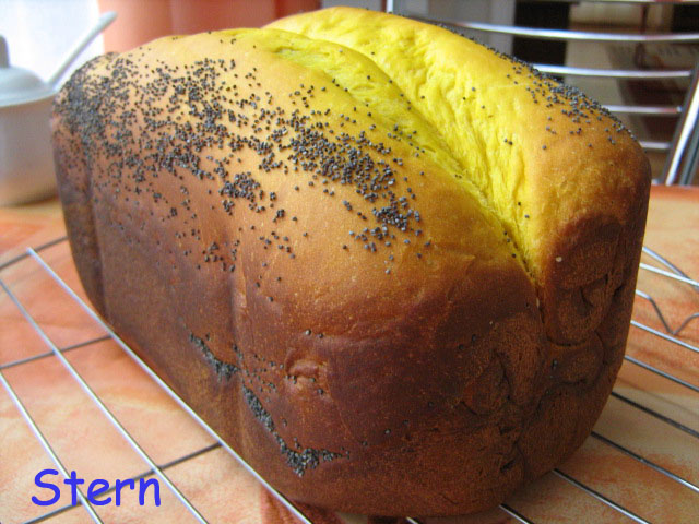 Butter pumpkin-poppy curl (bread maker)
